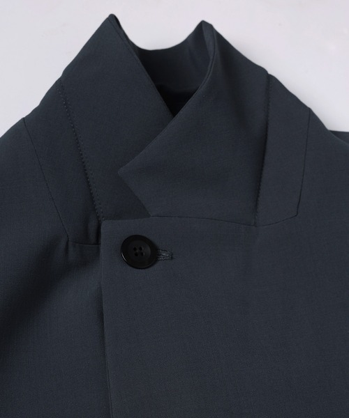 CULLNI（クルニ）の「Wool Dry Stretch Cloth Button-Tab Pocket Tailored Jacket（テーラードジャケット・メンズ・ブラック/ブルーグレー・0/1/2）」の8枚目の写真