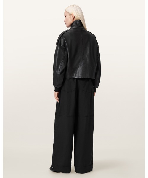 ALLSAINTS(オールセインツ)の「SHERELL BARREL LEG TROUSERS | SHERELL バレル レッグ トラウザー(その他パンツ・レディース・ブラック・4/6/8/10)」の6枚目の写真