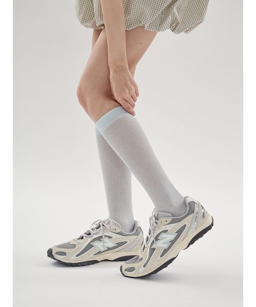 emmi（エミ）の「シアーハイソックス（ソックス/靴下・レディース・ブラウン/ライトブルー/イエロー・F）」の4枚目の写真