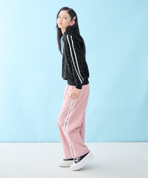BISKEE(ビスキー)の「ドット総柄パーカー(パーカー・キッズ・オフホワイト/ブラック・140cm/160cm/150cm)」の15枚目の写真
