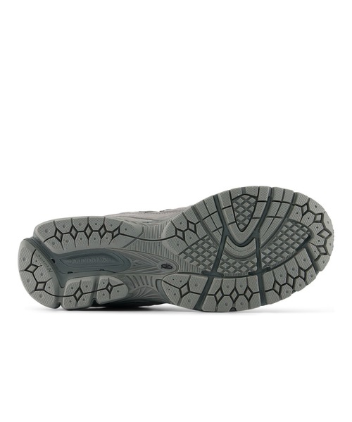 NEW BALANCE(ニューバランス)の「2002R U20021O2(スニーカー・メンズ・グレー・23.0cm/23.5cm/24.0cm/24.5cm/25.0cm/25.5cm/26.0cm/26.5cm/27.0cm/27.5cm/28.0cm/28.5cm/29.0cm/30.0cm)」の7枚目の写真