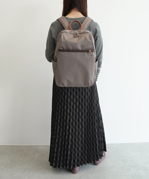 PROGRES(プログレ)の「リュックサック アベス 18L A4サイズ エアメッシュ 20184(バックパック/リュック・レディース・ブラック/ダークベージュ/ブラウン・FREE)」の5枚目の写真