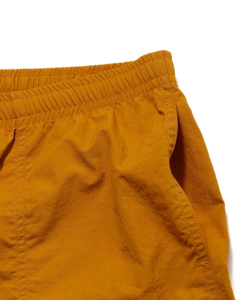 FRUIT OF THE LOOM(フルーツオブザルーム)の「【FRUIT OF THE LOOM】BAGGY SHORTS / フルーツオブザルーム マットナイロン バギーショーツ(その他パンツ・メンズ・グリーン/ネイビー/ブラック/チャコールグレー/マスタード・S/M/L/XL)」の7枚目の写真