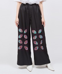 yuumiARIA（ユウミアリア）の「EMBROIDERY BIG PANTS（その他パンツ）」