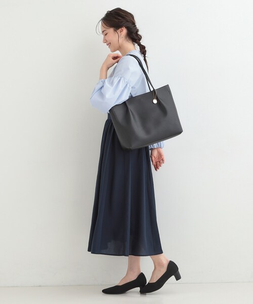 SHOO・LA・RUE(シューラルー)の「【軽量/通勤・通学】3層で使いやすい A4トートバッグ(トートバッグ・レディース・ブラック/アイボリー/ナチュラル・00)」の7枚目の写真