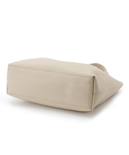 SHOO・LA・RUE(シューラルー)の「【軽量/通勤・通学】3層で使いやすい A4トートバッグ(トートバッグ・レディース・ブラック/アイボリー/ナチュラル・00)」の15枚目の写真