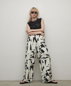 GRAINY FLOWER STRAIGHT PANTS（その他パンツ）｜Ameri（アメリ）の