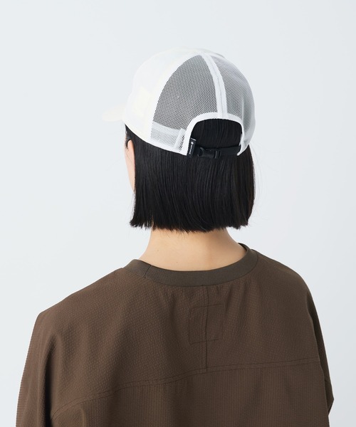 Snow Peak(スノーピーク)の「Snow Peak / HQ Topographic Trucker Cap トポグラフィック トラッカー キャップ(キャップ・メンズ・ブラック/ホワイト/グレー/ブルー・1/2)」の5枚目の写真