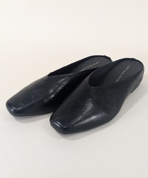styiro（スタイロ）の「さっと履ける Vカットフラットミュール（サンダル）」