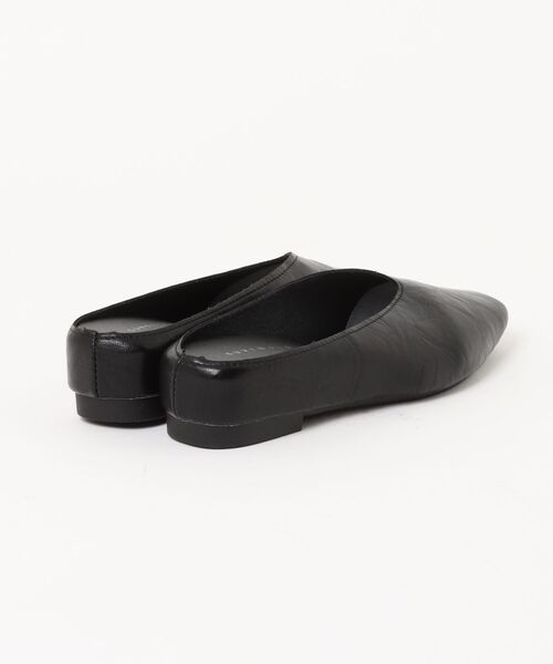 styiro(スタイロ)の「さっと履ける Vカットフラットミュール(サンダル・レディース・シルバー/ゴールド/ブラック・38/37/36)」の22枚目の写真