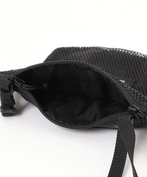WILD THINGS(ワイルドシングス)の「超軽量!なんと47g!【WILD THINGS】LIGHT SHOULDER POUCH S 超軽量 2層ポケット ミニショルダー(ショルダーバッグ・レディース・ブラック/カーキ/クリアブラウン/パープル/ターコイズブルー/イエロー・ONE SIZE)」の9枚目の写真