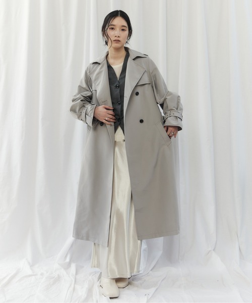 CIEL'AIR(シエルエアー)の「BACK PLEATED COAT(バックプリーツコート)(トレンチコート・レディース・ベージュ/ライトグレー・MEDIUM)」の4枚目の写真