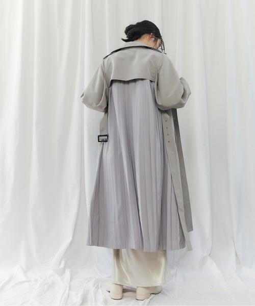 CIEL'AIR(シエルエアー)の「BACK PLEATED COAT(バックプリーツコート)(トレンチコート・レディース・ベージュ/ライトグレー・MEDIUM)」の6枚目の写真