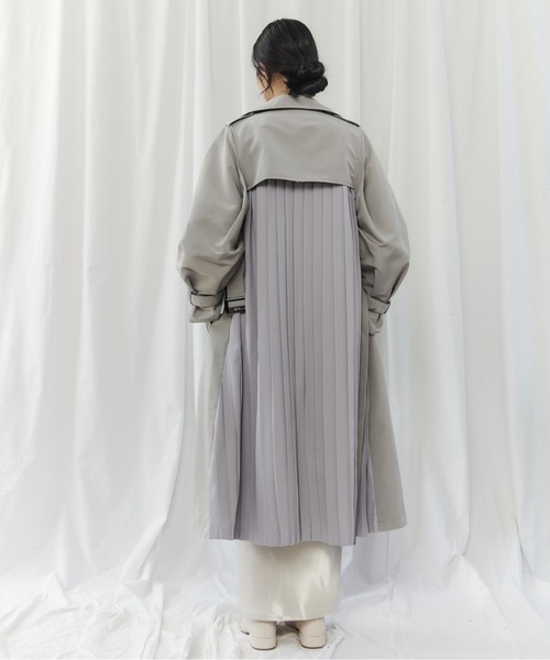 CIEL'AIR(シエルエアー)の「BACK PLEATED COAT(バックプリーツコート)(トレンチコート・レディース・ベージュ/ライトグレー・MEDIUM)」の9枚目の写真
