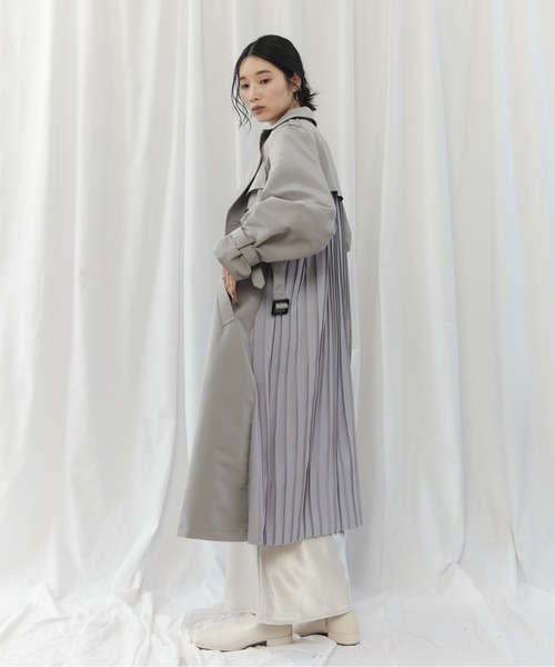 CIEL'AIR(シエルエアー)の「BACK PLEATED COAT(バックプリーツコート)(トレンチコート・レディース・ベージュ/ライトグレー・MEDIUM)」の5枚目の写真