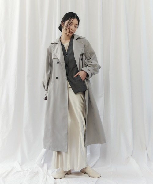 CIEL'AIR(シエルエアー)の「BACK PLEATED COAT(バックプリーツコート)(トレンチコート・レディース・ベージュ/ライトグレー・MEDIUM)」の11枚目の写真