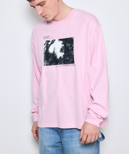 AZUL by moussy(アズールバイマウジー)の「FOREST グラフィック長袖Tシャツ(Tシャツ/カットソー・メンズ・ホワイト/ブラック/ライトピンク・MEDIUM/LARGE)」の3枚目の写真
