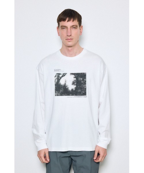 AZUL by moussy(アズールバイマウジー)の「FOREST グラフィック長袖Tシャツ(Tシャツ/カットソー・メンズ・ホワイト/ブラック/ライトピンク・MEDIUM/LARGE)」の8枚目の写真