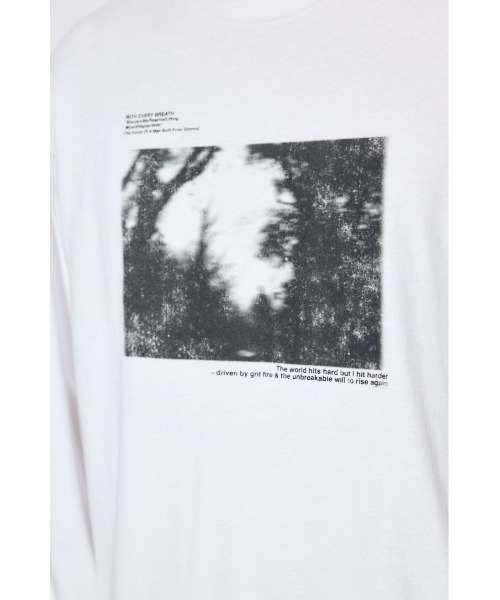 AZUL by moussy(アズールバイマウジー)の「FOREST グラフィック長袖Tシャツ(Tシャツ/カットソー・メンズ・ホワイト/ブラック/ライトピンク・MEDIUM/LARGE)」の11枚目の写真