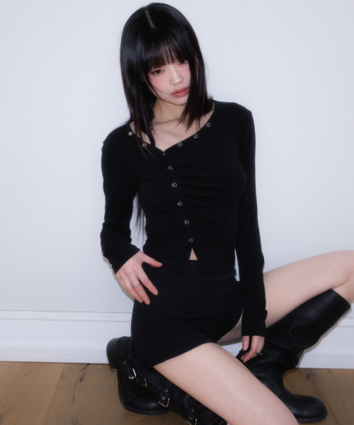 ROSEFRANTZ（ロゼフランツ）の「Unbalanced Shirring Long Sleeve [Black]（Tシャツ/カットソー・レディース・ブラック・OS）」の6枚目の写真