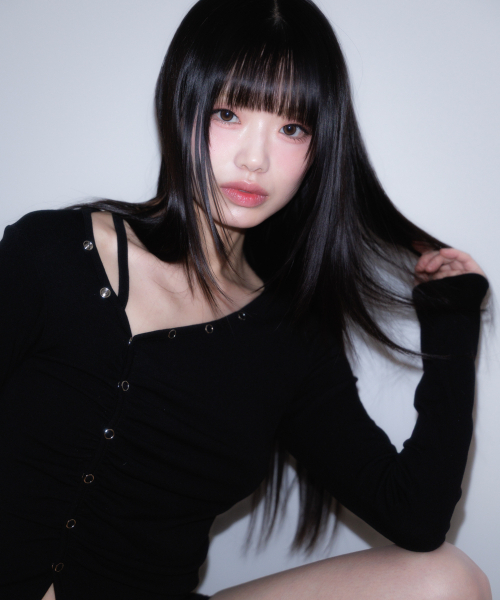 ROSEFRANTZ（ロゼフランツ）の「Unbalanced Shirring Long Sleeve [Black]（Tシャツ/カットソー・レディース・ブラック・OS）」の8枚目の写真
