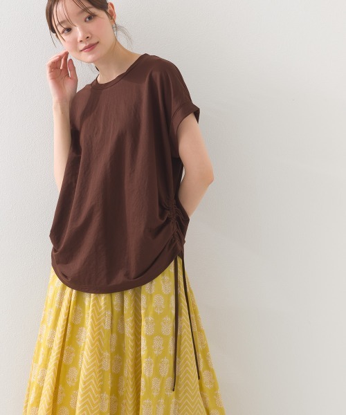 OMNES(オムネス)の「接触冷感 サイドギャザー半袖Tシャツ トップス(Tシャツ/カットソー・レディース・ミント/ダークグレー/ブラウン/ブルー/グレー系その他/イエロー・FREE)」の11枚目の写真