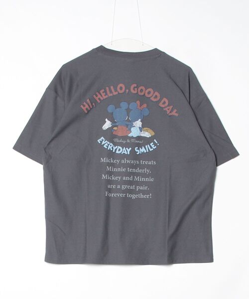 Disney（ディズニー）の「【DISNEY/ディズニー】ミッキーマウス&ミニーマウスプリント梨地半袖Tシャツ（COOLMAX吸水速乾） ユニセックス（Tシャツ/カットソー・メンズ・ブラック系その他/グレイッシュベージュ/スミクロ/オフホワイト・LARGE/MEDIUM）」の8枚目の写真