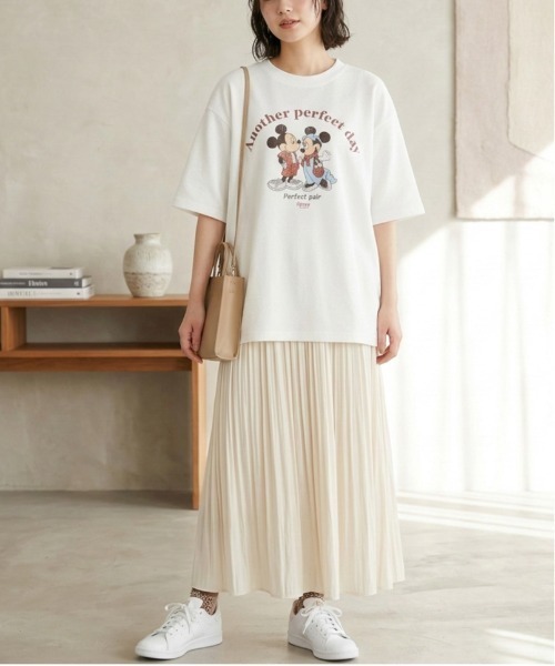 Disney（ディズニー）の「【DISNEY/ディズニー】ミッキーマウス&ミニーマウスプリント梨地半袖Tシャツ（COOLMAX吸水速乾） ユニセックス（Tシャツ/カットソー・メンズ・ブラック系その他/グレイッシュベージュ/スミクロ/オフホワイト・LARGE/MEDIUM）」の15枚目の写真