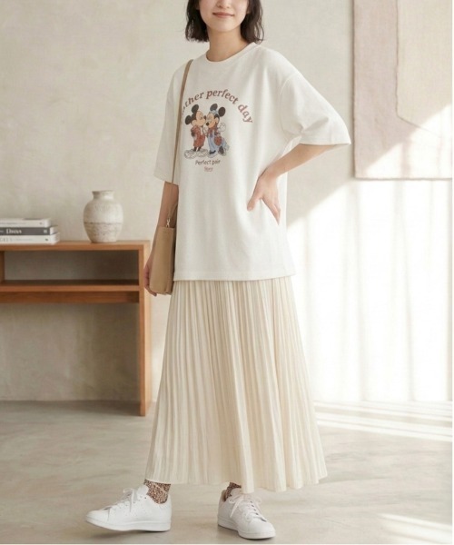 Disney（ディズニー）の「【DISNEY/ディズニー】ミッキーマウス&ミニーマウスプリント梨地半袖Tシャツ（COOLMAX吸水速乾） ユニセックス（Tシャツ/カットソー・メンズ・ブラック系その他/グレイッシュベージュ/スミクロ/オフホワイト・LARGE/MEDIUM）」の17枚目の写真