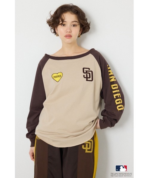 RODEO CROWNS WIDE BOWL(ロデオクラウンズワイドボウル)の「(MLB)オフショルラグラントップス(Tシャツ/カットソー・レディース・ブラウン系その他/ブルー系その他3/ブルー系その他・FREE)」の11枚目の写真