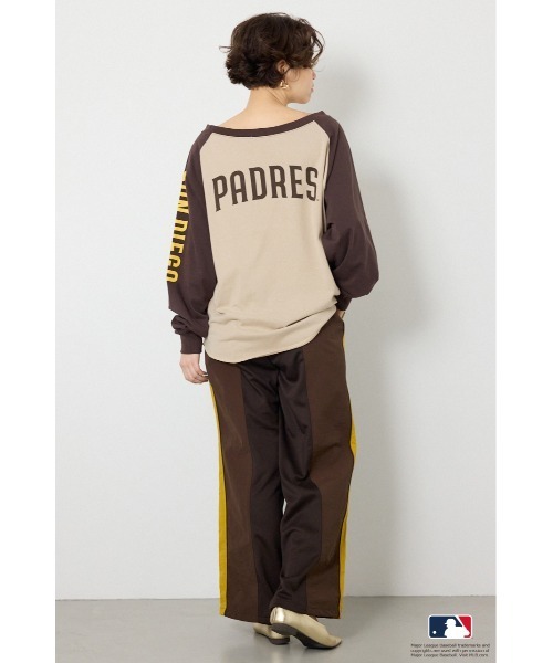 RODEO CROWNS WIDE BOWL(ロデオクラウンズワイドボウル)の「(MLB)オフショルラグラントップス(Tシャツ/カットソー・レディース・ブラウン系その他/ブルー系その他3/ブルー系その他・FREE)」の15枚目の写真