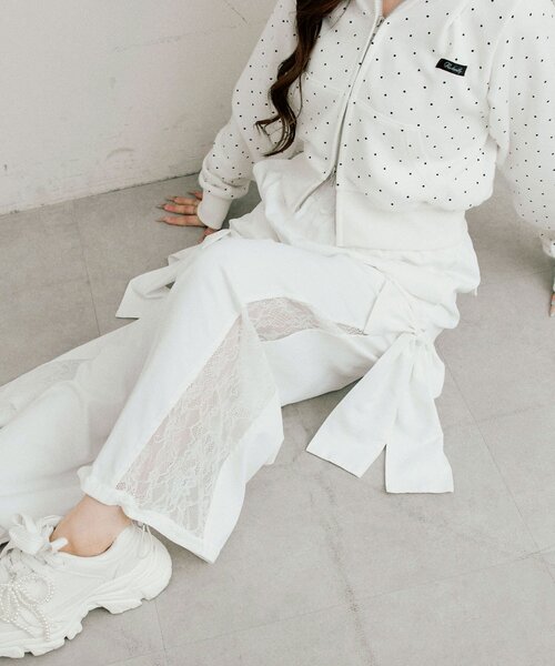 OLIVE des OLIVE（オリーブデオリーブ）の「サイドレースリボンカーゴパンツ（カーゴパンツ・レディース・ブラック/オフホワイト/ピンク・FREE）」の6枚目の写真