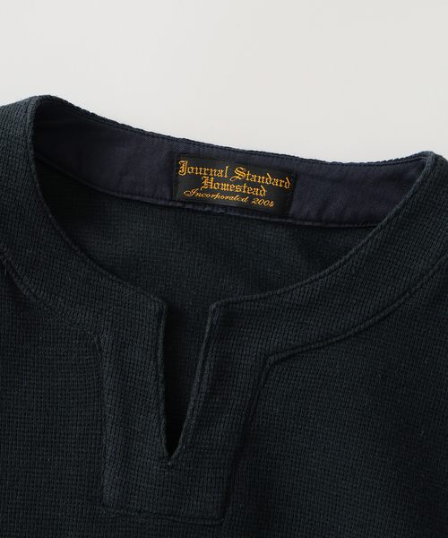 JOURNAL STANDARD J.S HOMESTEAD（ジャーナルスタンダードホームステッド）の「J.S.Homestead / スキッパー ロング スリーブ tシャツ（Tシャツ/カットソー・メンズ・アイボリー/ブラック系その他・LARGE/MEDIUM）」の6枚目の写真