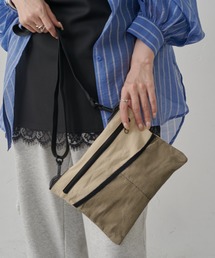 COLONY 2139（コロニートゥーワンスリーナイン）の「メッシュポケットスクエアショルダーバッグ（ショルダーバッグ）」