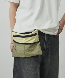 COLONY 2139（コロニートゥーワンスリーナイン）の「メッシュポケットスクエアショルダーバッグ（ショルダーバッグ）」