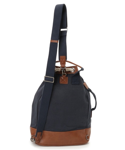 Guess(ゲス)の「OSLO Bucket Bag(ショルダーバッグ・メンズ・ネイビー・ONE SIZE)」の2枚目の写真