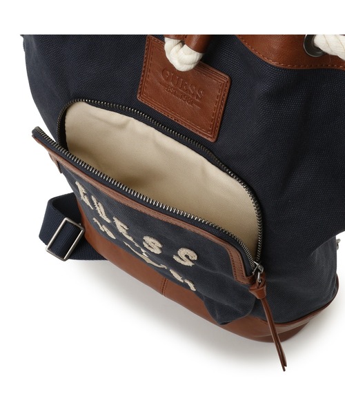 Guess(ゲス)の「OSLO Bucket Bag(ショルダーバッグ・メンズ・ネイビー・ONE SIZE)」の8枚目の写真
