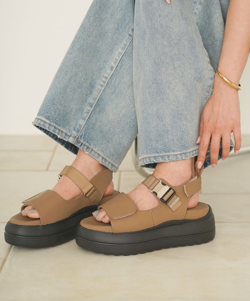 BAYFLOW(ベイフロー)の「バックルベルトスポサン(サンダル・レディース・ブラック/ブラウン・LARGE/MEDIUM)」の17枚目の写真