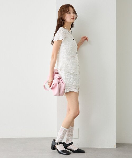 mystic（ミスティック）の「【軽やかなシャーリング素材】エアリーシャーリングショートパンツ（その他パンツ・レディース・オフホワイト/ブラック・FREE）」の8枚目の写真