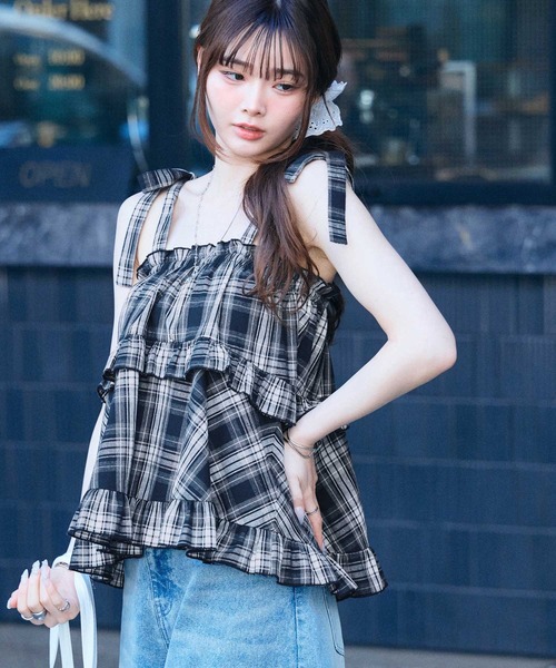 muet.(ミュエ)の「肩リボンティアードフリルビスチェキャミソール(キャミソール・レディース・ネイビー系・LARGE/MEDIUM)」の9枚目の写真