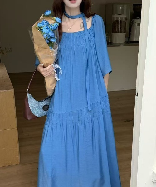 AMAJI(アマジ)の「スクエアネック 半袖 ウエストリボン ギャザー ロングワンピース(ワンピース・レディース・ベージュ/ブラウン/ピンク/ブラック/ブルー・FREE)」の4枚目の写真