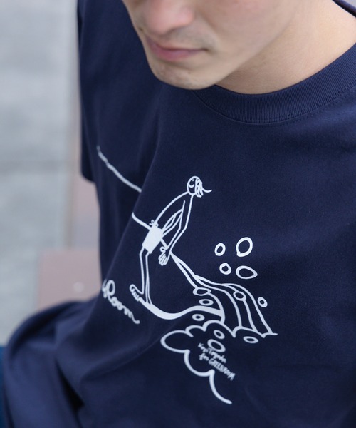 GREENROOM(グリーンルーム)の「【GREENROOM FESTIVAL / グリーンルーム フェスティバル】KOJI TOYODA HANGIN ON TEE(Tシャツ/カットソー・メンズ・ネイビー/ホワイト・MEDIUM/LARGE/X-LARGE)」の8枚目の写真