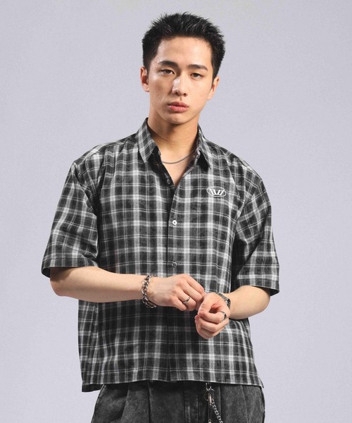 RAGEBLUE(レイジブルー)の「Crown Stitch Check Short shirt/クラウン刺繍ショート丈チェックシャツ(シャツ/ブラウス・メンズ・ダークブラウン/ブラック/ワインレッド・LARGE/MEDIUM)」の2枚目の写真