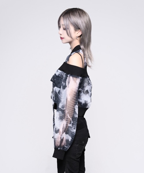 REFLEM(レフレム)の「『REFLEM/レフレム』オフショルクロップドシアーブルゾン(ブルゾン・レディース・ブラック/A・M/S)」の4枚目の写真