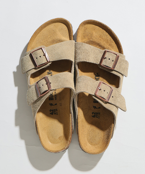 BIRKENSTOCK(ビルケンシュトック)の「BIRKENSTOCK / ビルケンシュトック アリゾナ スエードレザー ナロー(サンダル・メンズ・ピンク/ベージュ・40/41/42/43)」の2枚目の写真