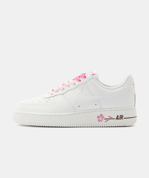 NIKE(ナイキ)の「NIKE WMNS AIR FORCE 1 '07 SE IF0498-102(スニーカー・レディース・ホワイト・23cm/23.5cm/24cm/24.5cm/25cm)」の1枚目の写真