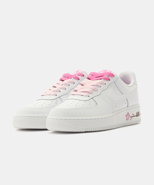 NIKE(ナイキ)の「NIKE WMNS AIR FORCE 1 '07 SE IF0498-102(スニーカー・レディース・ホワイト・23cm/23.5cm/24cm/24.5cm/25cm)」の7枚目の写真