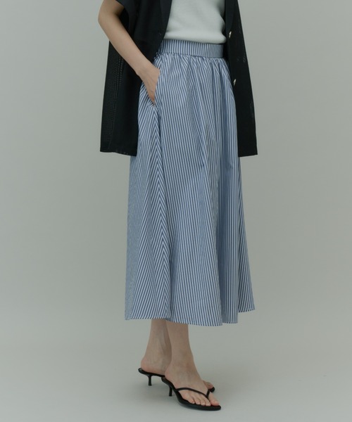 Plumel(プルメル)の「Stripe Gathered Long Skirt / ストライプギャザーロングスカート(スカート・レディース・ネイビー・LARGE)」の7枚目の写真