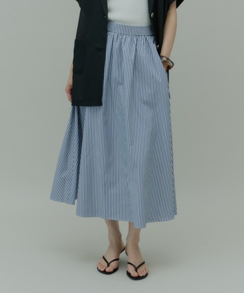Plumel(プルメル)の「Stripe Gathered Long Skirt / ストライプギャザーロングスカート(スカート・レディース・ネイビー・LARGE)」の2枚目の写真