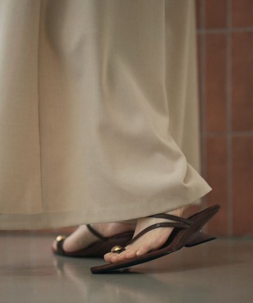 LAULEN(ローレン)の「gold motif toe ring sandals / ゴールドトゥリングサンダル(サンダル・レディース・アイボリー/ブラウン/ブラック・23cm/24cm/25cm)」の21枚目の写真